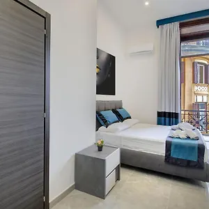 Pensjonat Irooms Garibaldi, Neapol