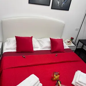 Pensjonat Lux House Airport, Neapol